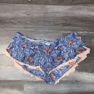 O’Neill flowy shorts